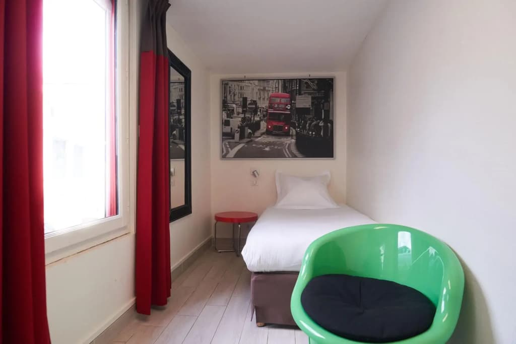 Hôtel Chateaubriand - Photo 2