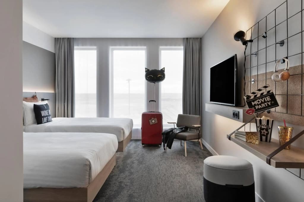 Moxy Lyon Airport - Photo 3