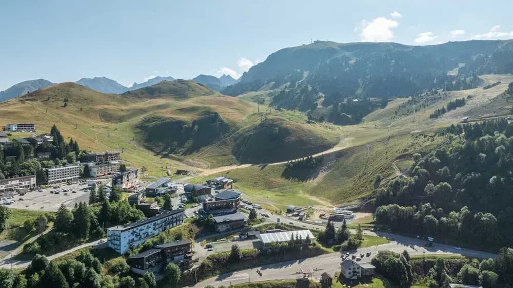 Valley-view Apartment in Chamrousse - Miniature 7