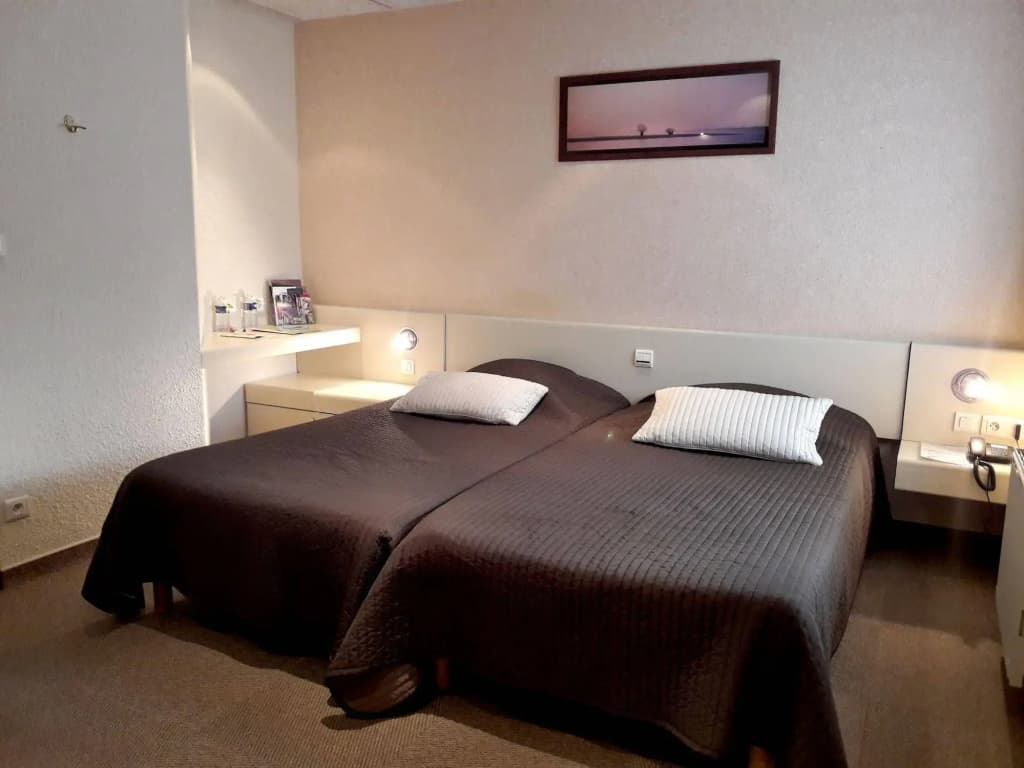 Logis Hôtel & Restaurant Arcombelle - Photo 2