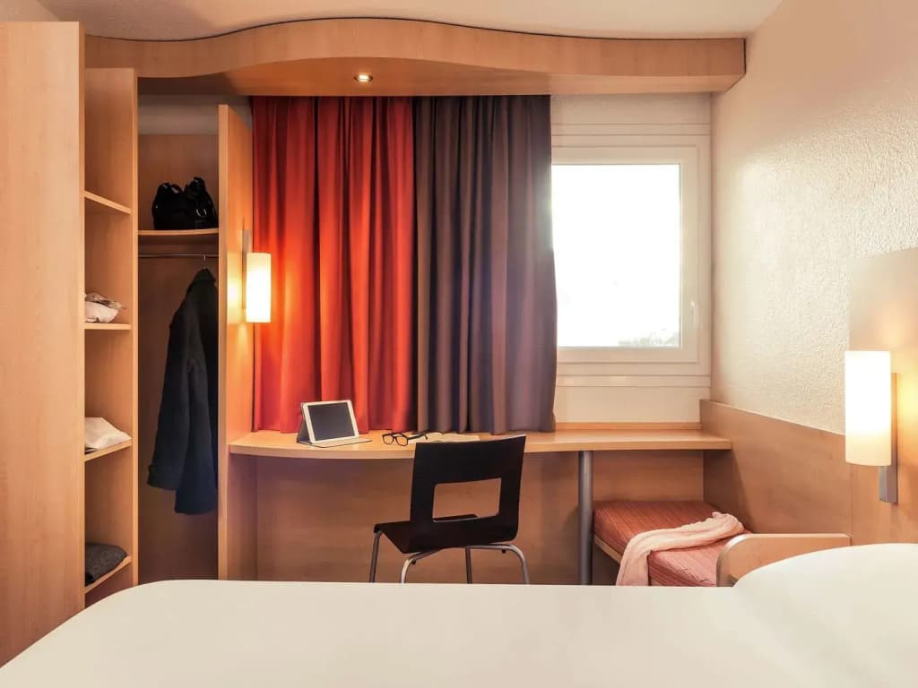 ibis Epinay sur seine Gennevilliers - Miniature 6