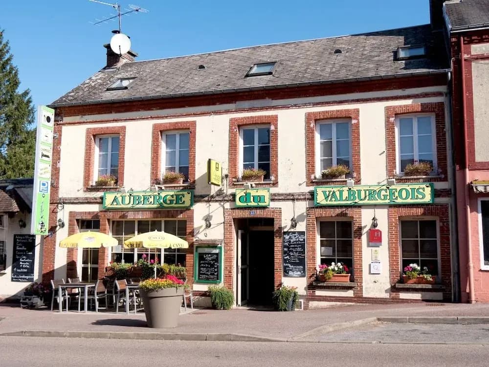 Logis Auberge du Valburgeois - Photo 1