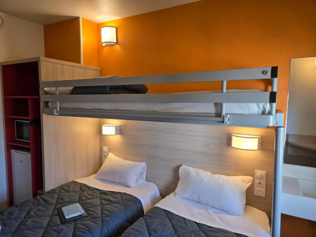 Hotel Premiere Classe Valence - Bourg Les Valence - Photo 2