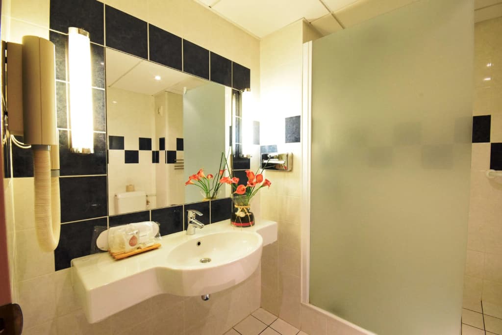 Kyriad Prestige - Bordeaux Aeroport - Miniature 7