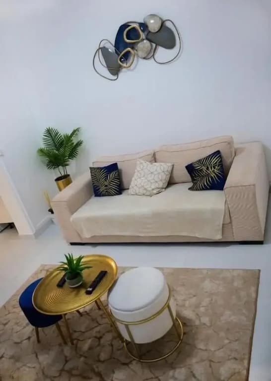 Cyrus Hotel-House - Miniature 6