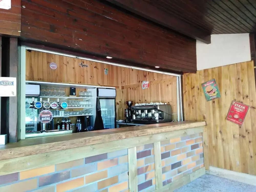 Camping Aubeterre-Sur-Dronne - Photo 4