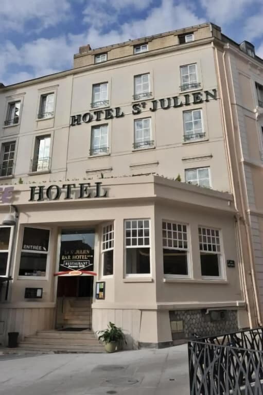 Hôtel Saint Julien - Photo 1
