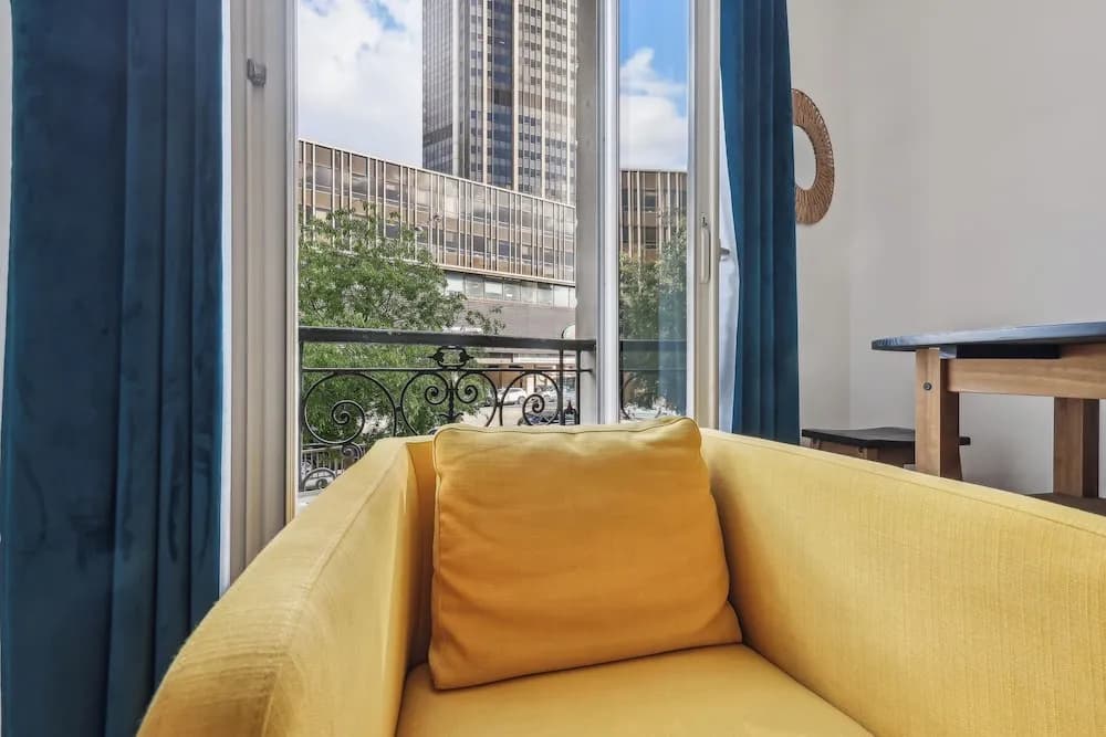 Paris 1BR in front of Montparnasse Tower - Miniature 7