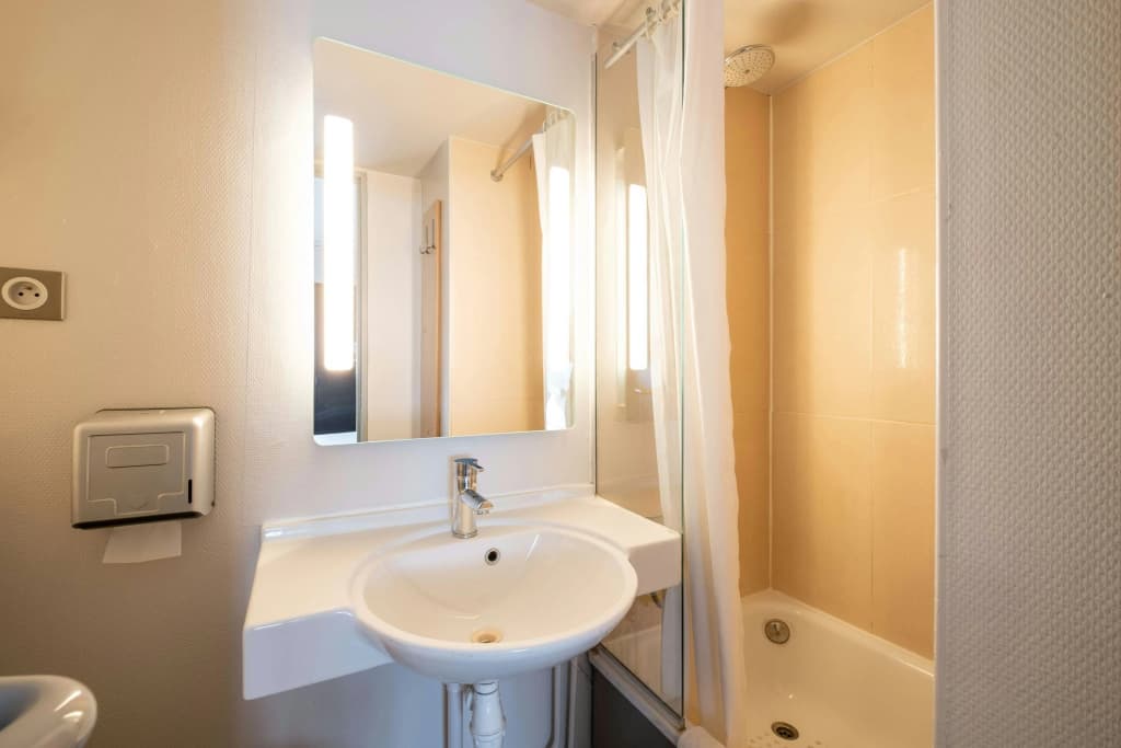 B&B HOTEL Lille Seclin Unexpo - Miniature 8