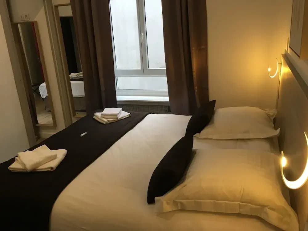 Hotel Le Biarritz - Vichy - Miniature 7