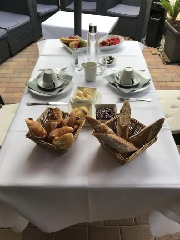 Hotel Au Petit Pont - Miniature 8