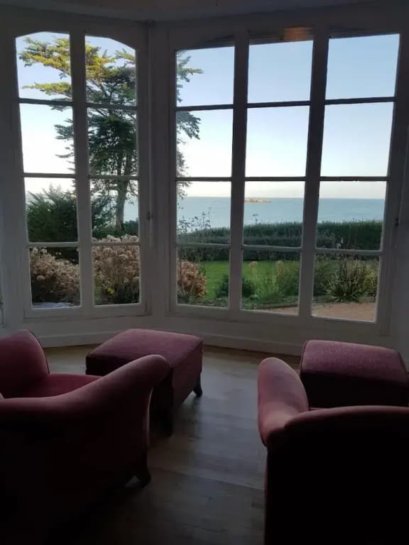 Villa With Direct Access to the Beach - Photo 5