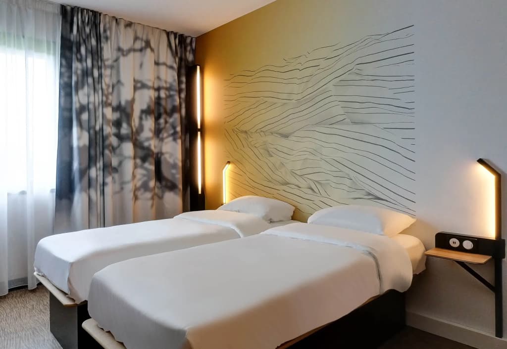 B&B HOTEL Besançon Valentin - Photo 3