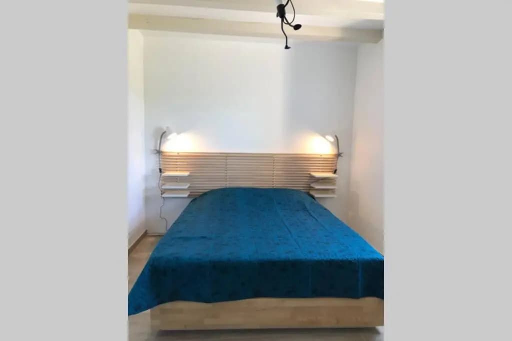 Maison de charme avec piscine couverte et 9000m2 - Photo 5