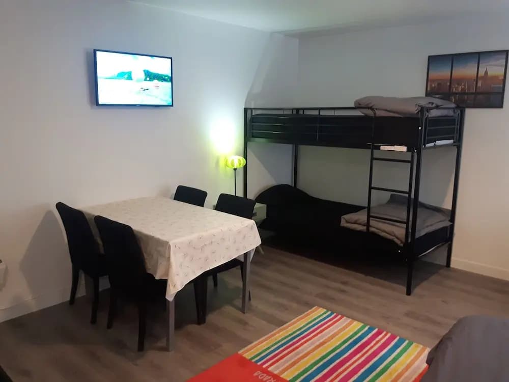 Guesthouse near Charles De Gaulle Airport - Photo 2