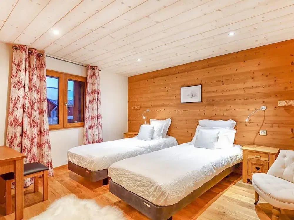 Cosy Chalet in Village of Les Allues - Photo 3