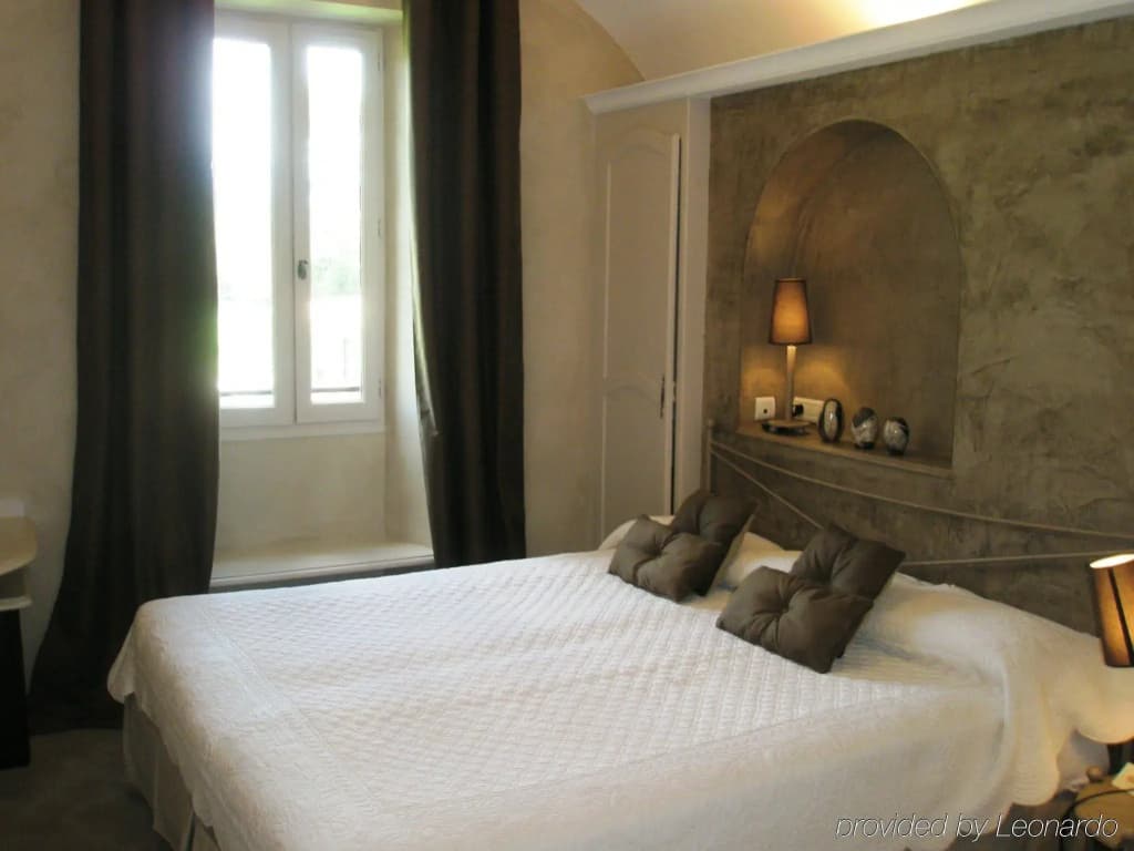 Hôtel Golf & Spa Château de la Bégude, The Originals Collection - Photo 2