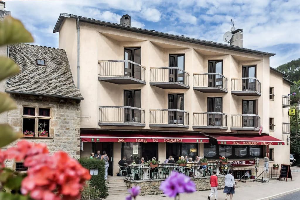 Hotel Du Commerce logis de france - Photo 1