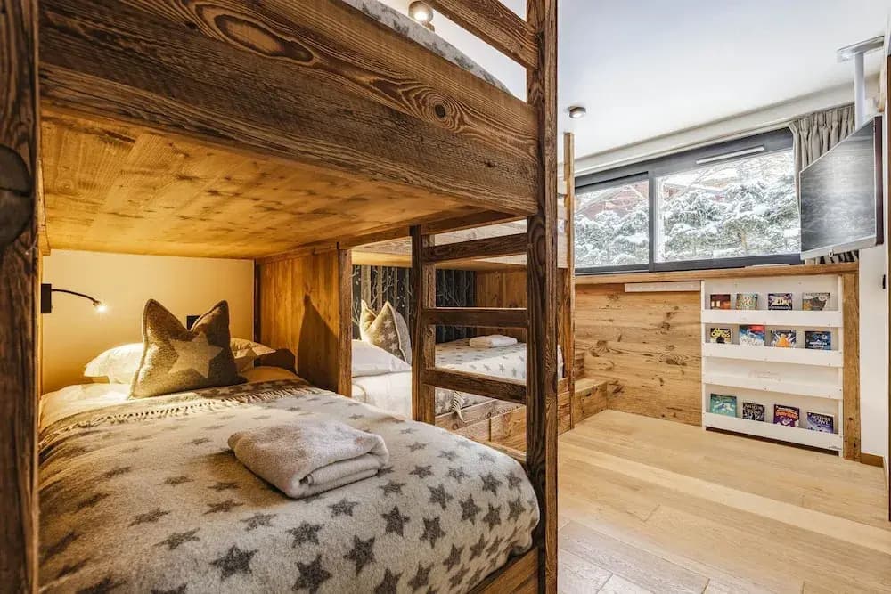 Chalet Black Squirrel - Photo 4