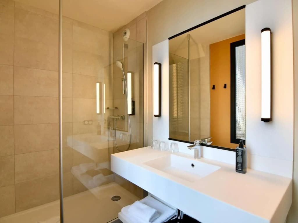 ibis Styles Saint Nazaire Centre Gare - Miniature 7