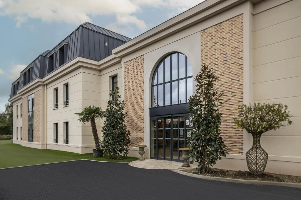 Best Western Plus Hotel Saint-Roch Orleans - Photo 1