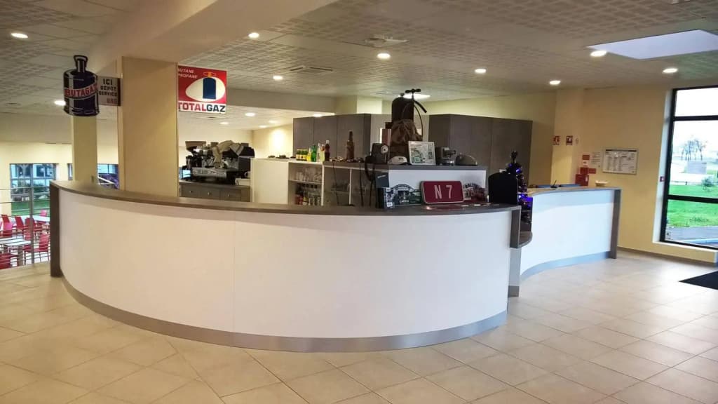 Brit Hotel Montargis - Photo 2