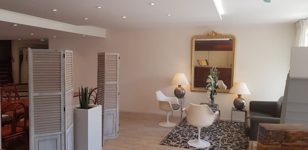 Hôtel Le Galoubet - Photo 2