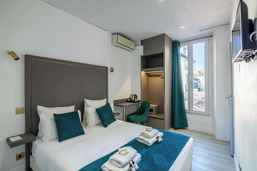 Hotel Avaton - Family Bedroom - Cannes Palais - Photo 4