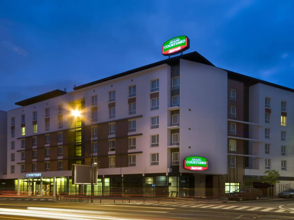 Courtyard by Marriott Paris Saint Denis - Photo 1