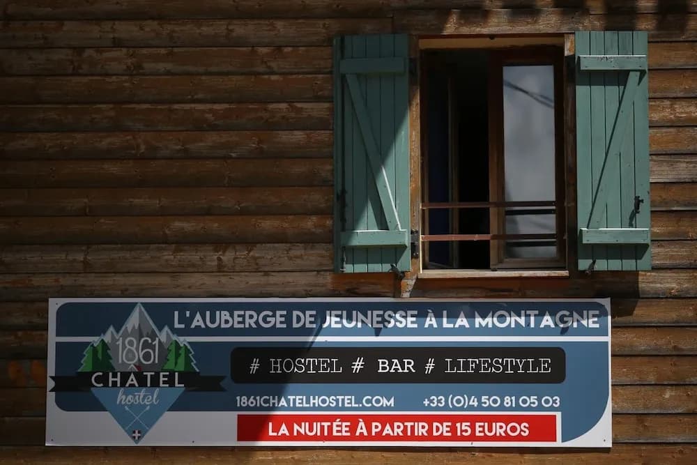 1861 Châtel Hostel - Photo 1