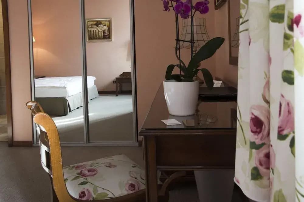 Hostellerie Saint Florent - Miniature 7