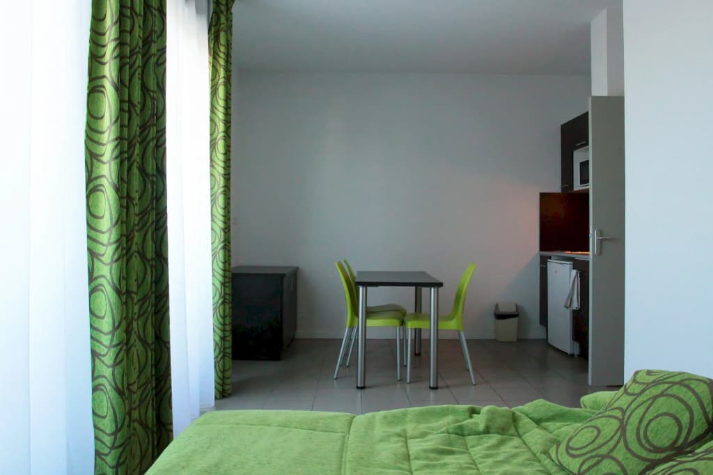 Kosy Aparthotel Campus del Sol Esplanade - Miniature 6