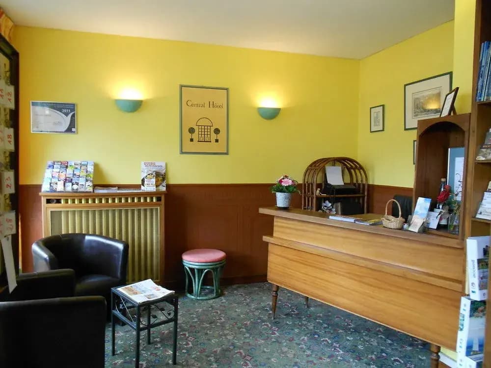 Central Hotel - Photo 2