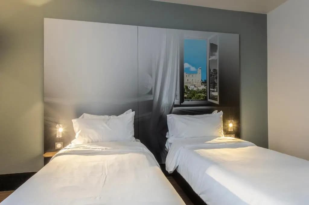 B&B Hotel ORANGE - Echangeur A7 A9 - Miniature 7