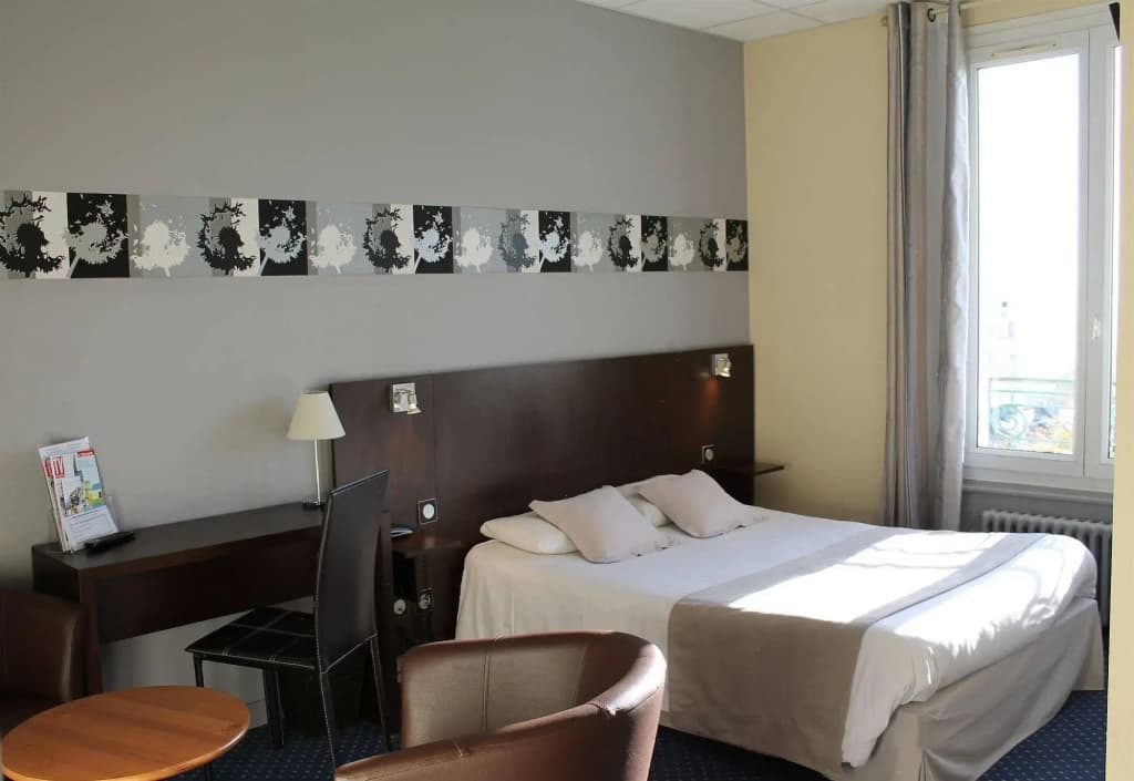 Hotel Bellevue - Photo 4