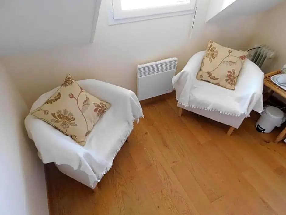 Moonflower House - Photo 2