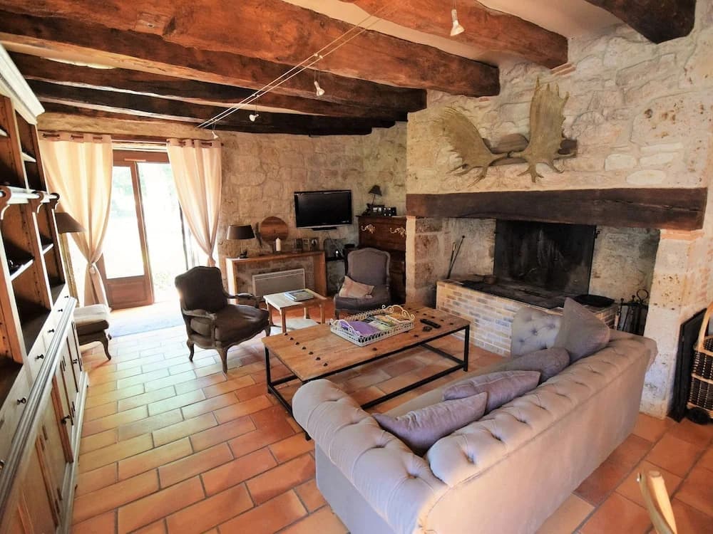 Castle in Bon-encontre With Pool & Garden - Photo 3