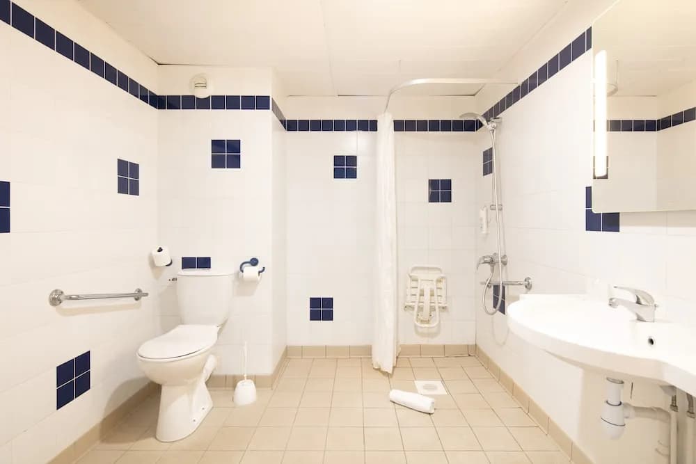 B&B Hotel Saint-Jean-De-Maurienne - Miniature 7