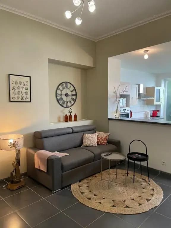 Appartement proche des remparts et tous commerces. - Photo 1