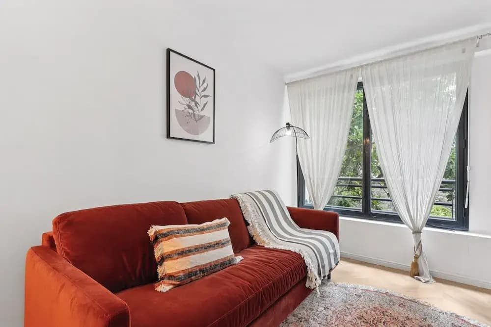 Classy 1BR - Elysee & Madeleine Area - Miniature 8