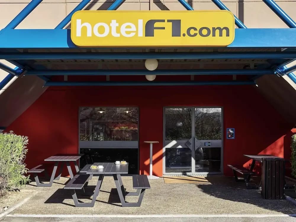 HotelF1 Geneve Ferney Airport - Photo 1