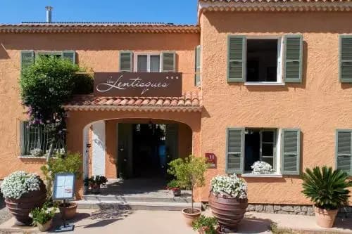 Hôtel Les Lentisques - Photo 3
