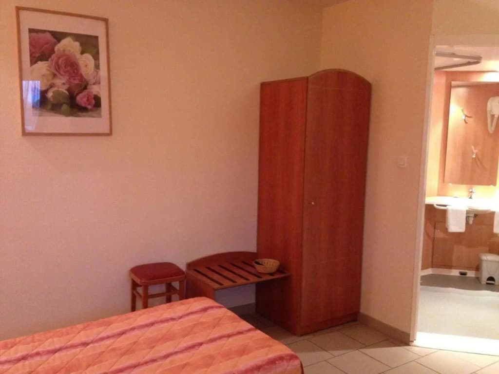 Hôtel Les Paturelles - Photo 2
