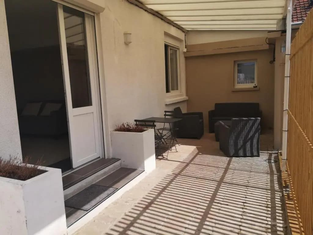 Appartement 2 pièces avec terrasse proche mer et commerces - Photo 4