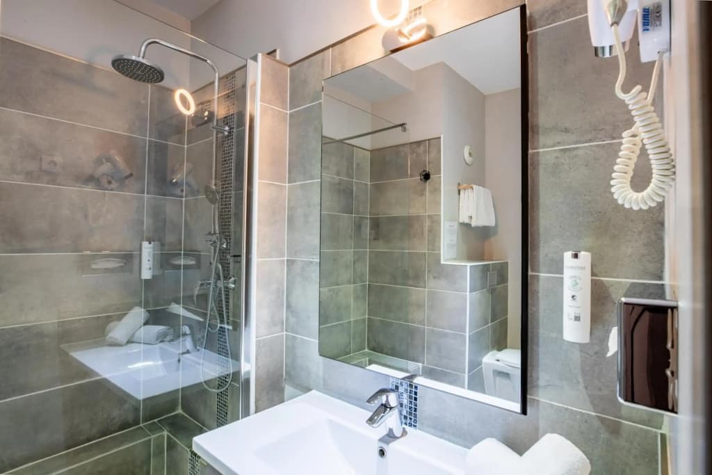 Best Western Hotel Saint Claude - Miniature 7