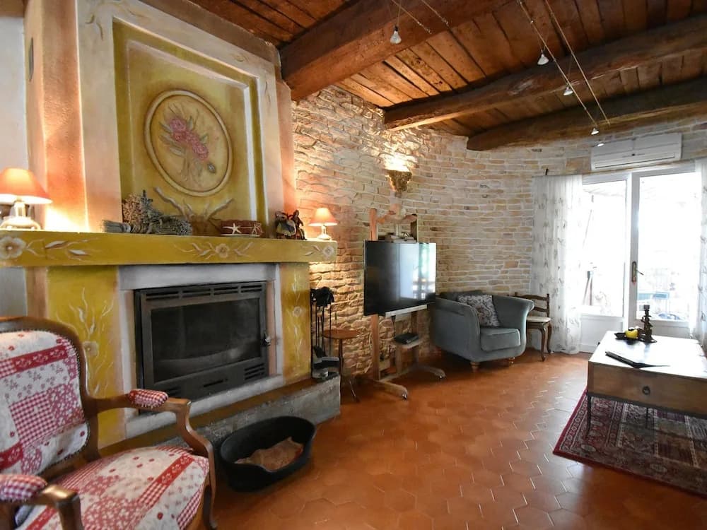 Holiday Home in Lorgues With Pool and Terrace - Photo 4