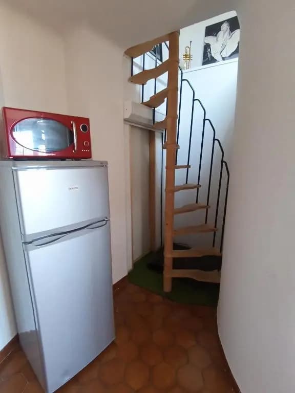 Haut de villa en duplex T2 avec terrasse vue rade - Miniature 6