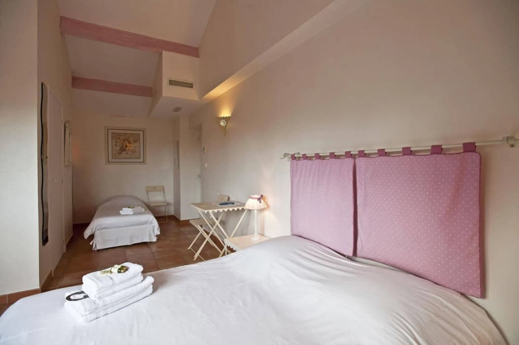 Hotel Les Calanques - Miniature 6