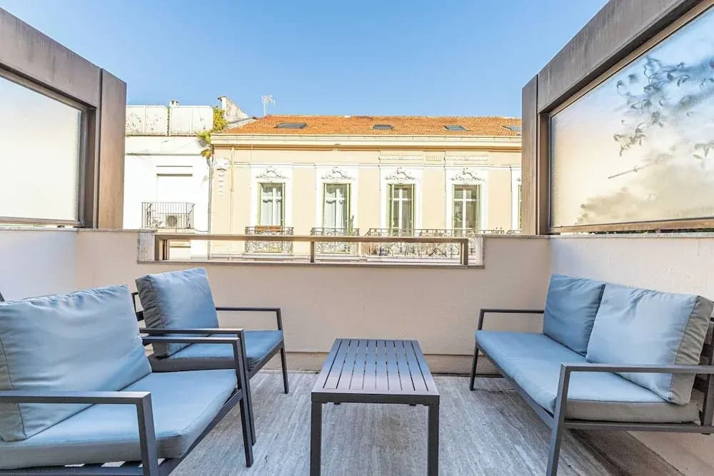 2 Room Apartment in Heart of Cannes+20m2 Terrace - Miniature 8