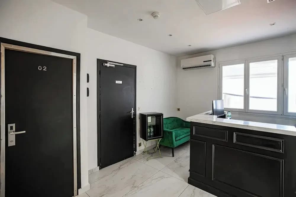 Hotel Avaton - Single Bedroom - Cannes Palais - Photo 1